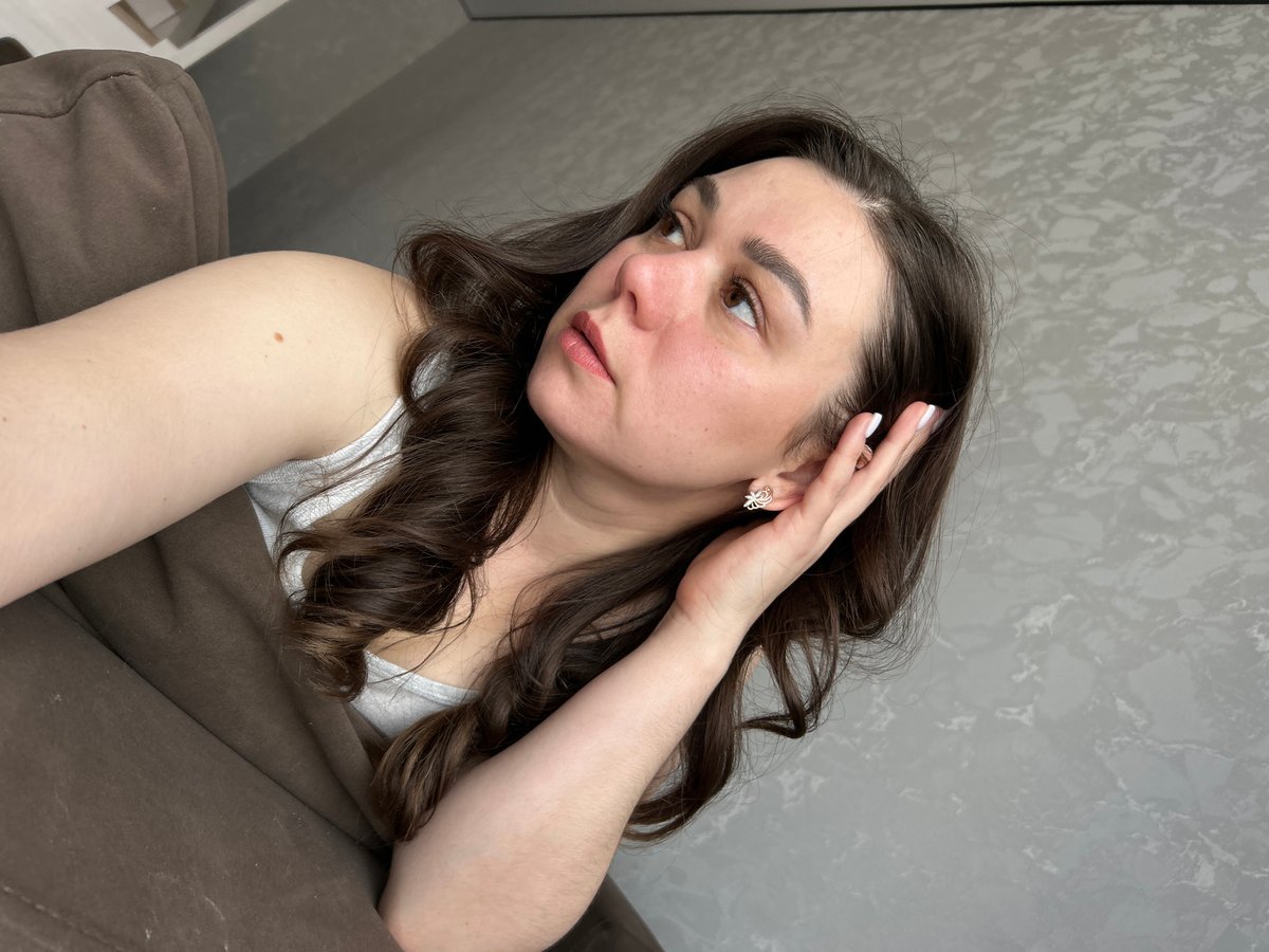 Indoor family photos captured in Chaikovsky, Russia morning session