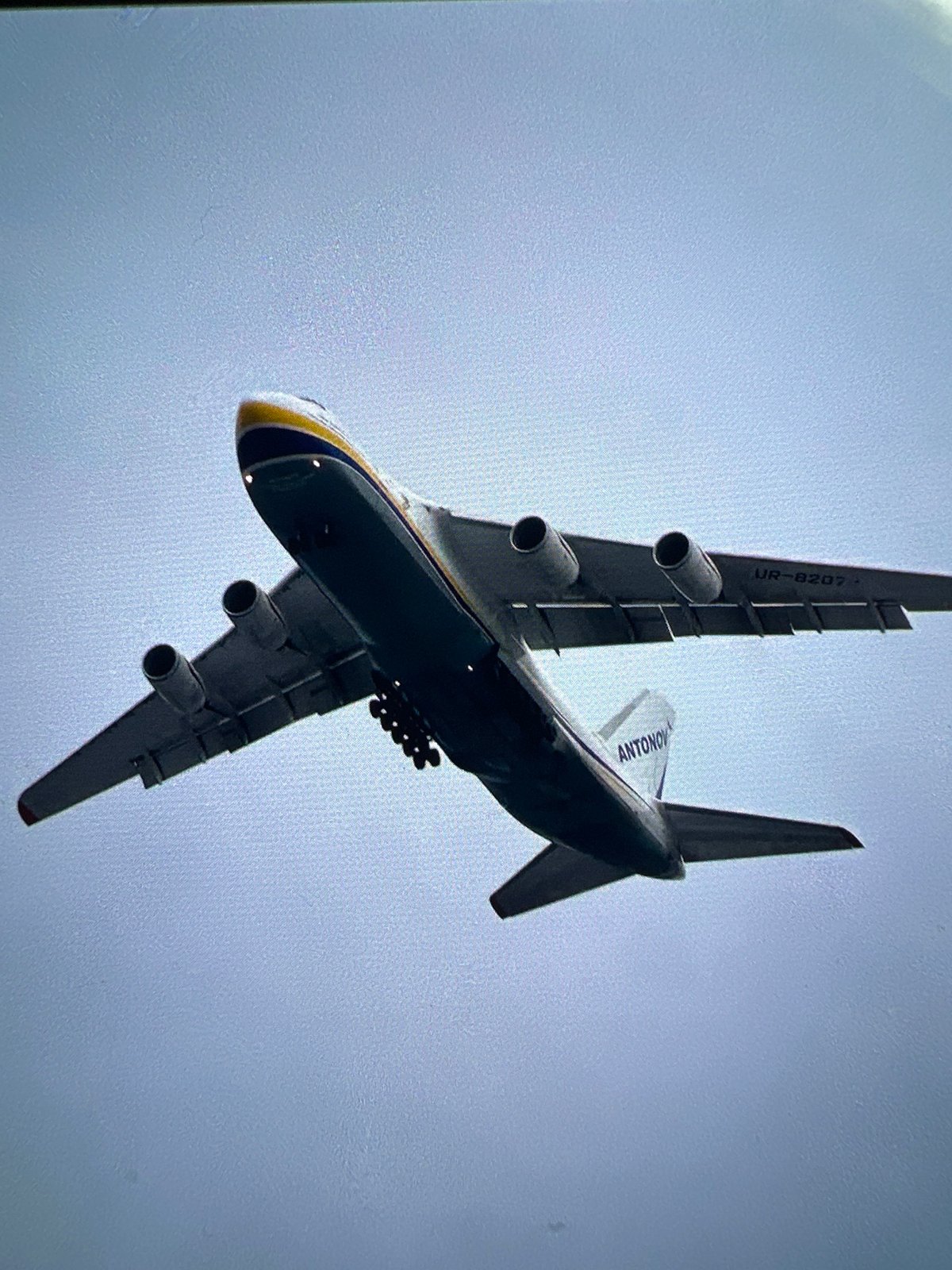 Antonov AN-124 cargo plane spotted flying over residential area
