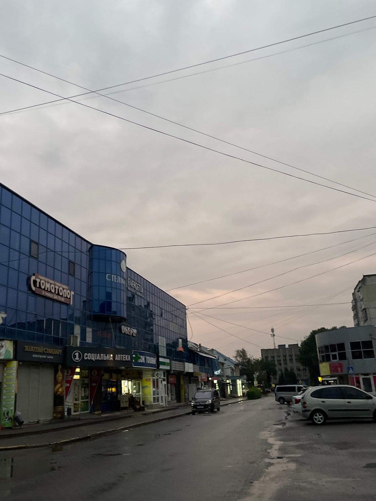 Overcast evening on a Chernivtsi commercial street