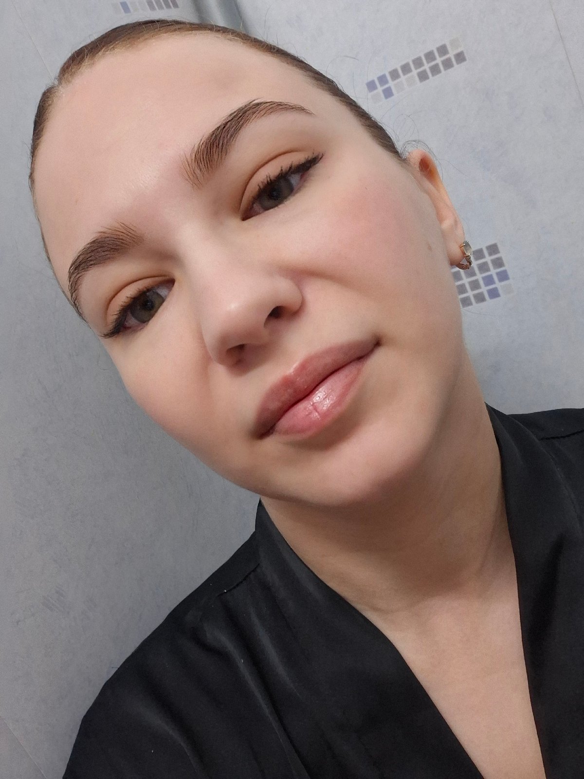 Woman photographed in nighttime selfies in Chaikovsky, Russia