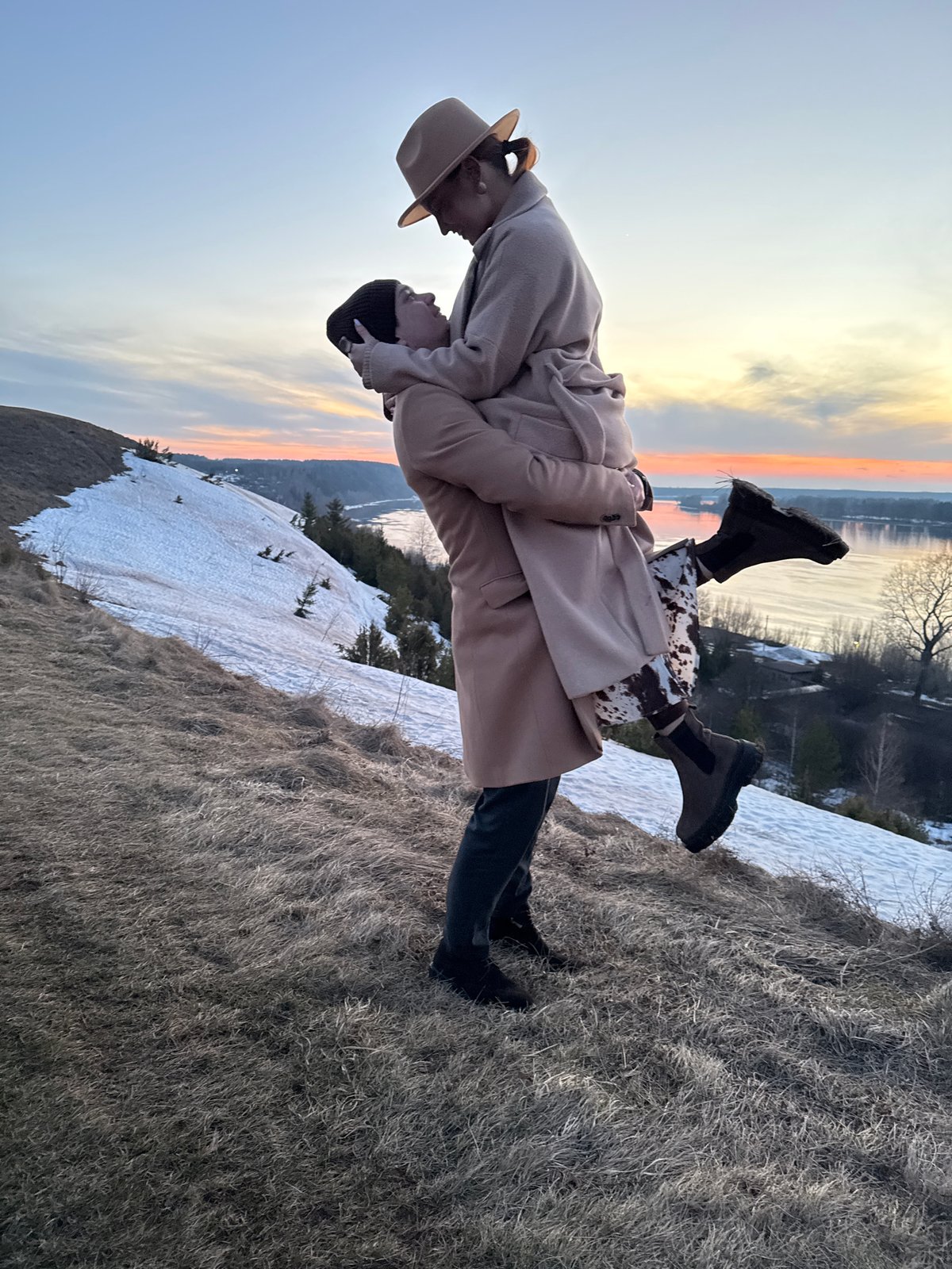 Sunset moments captured across Ol'khovka's waterways and landscapes