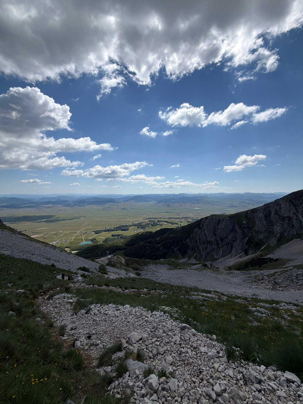 Hiking the mountain slopes above Pašina Voda, Montenegro