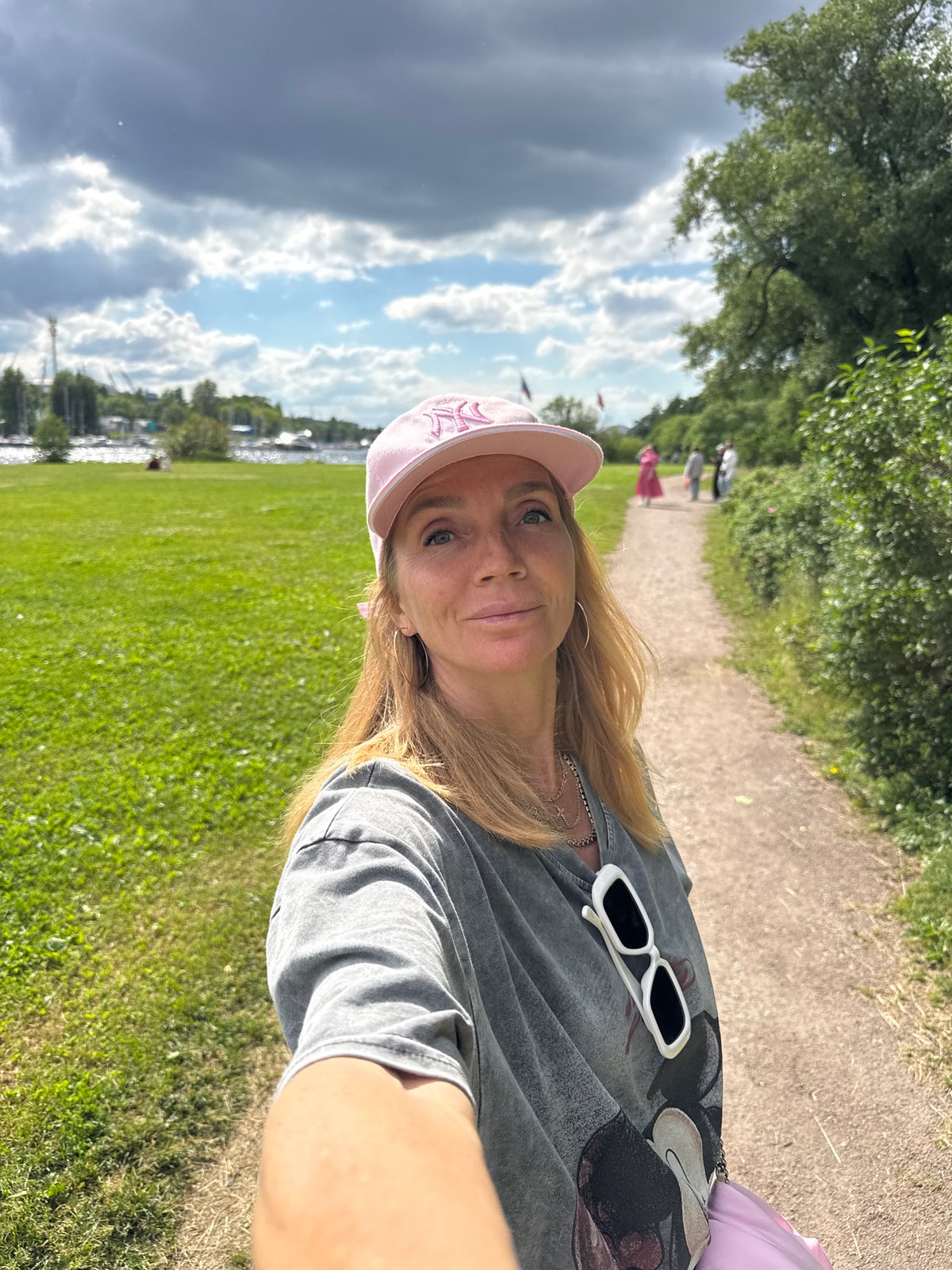 Saint Petersburg park visit with animals, street music, and waterfront exploration