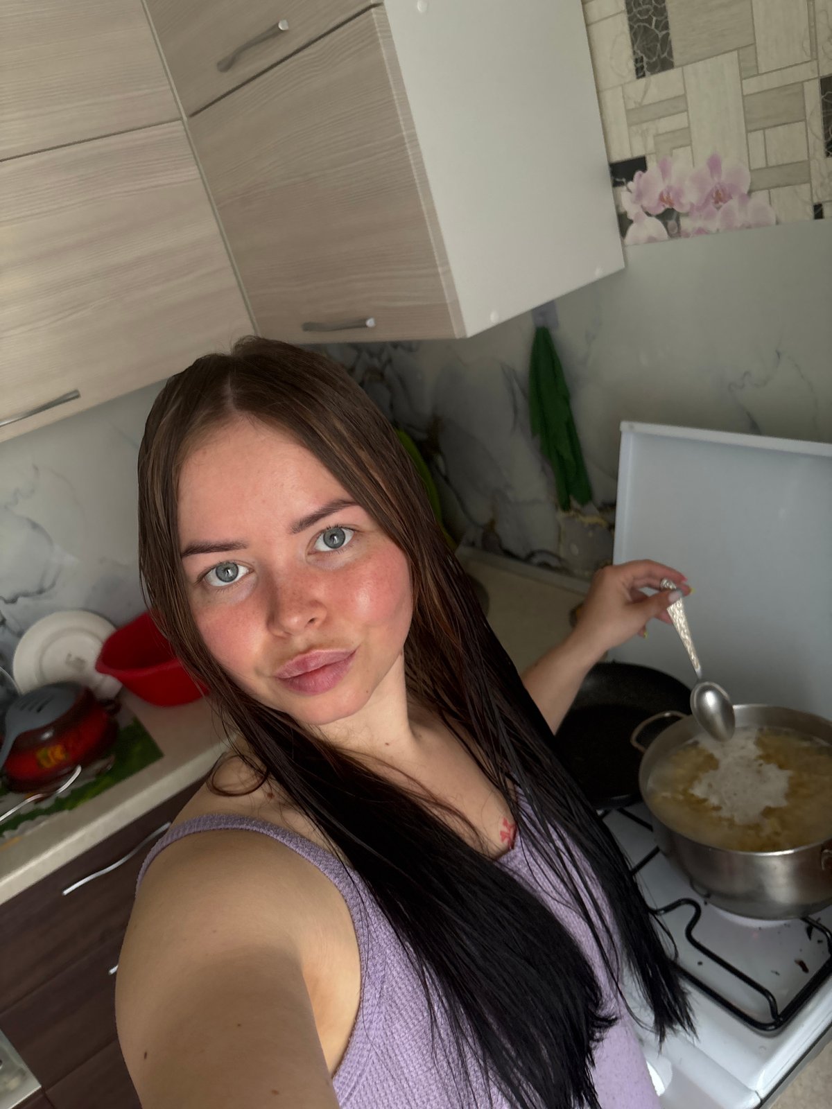 Morning domestic routine documented in Izhevsk household