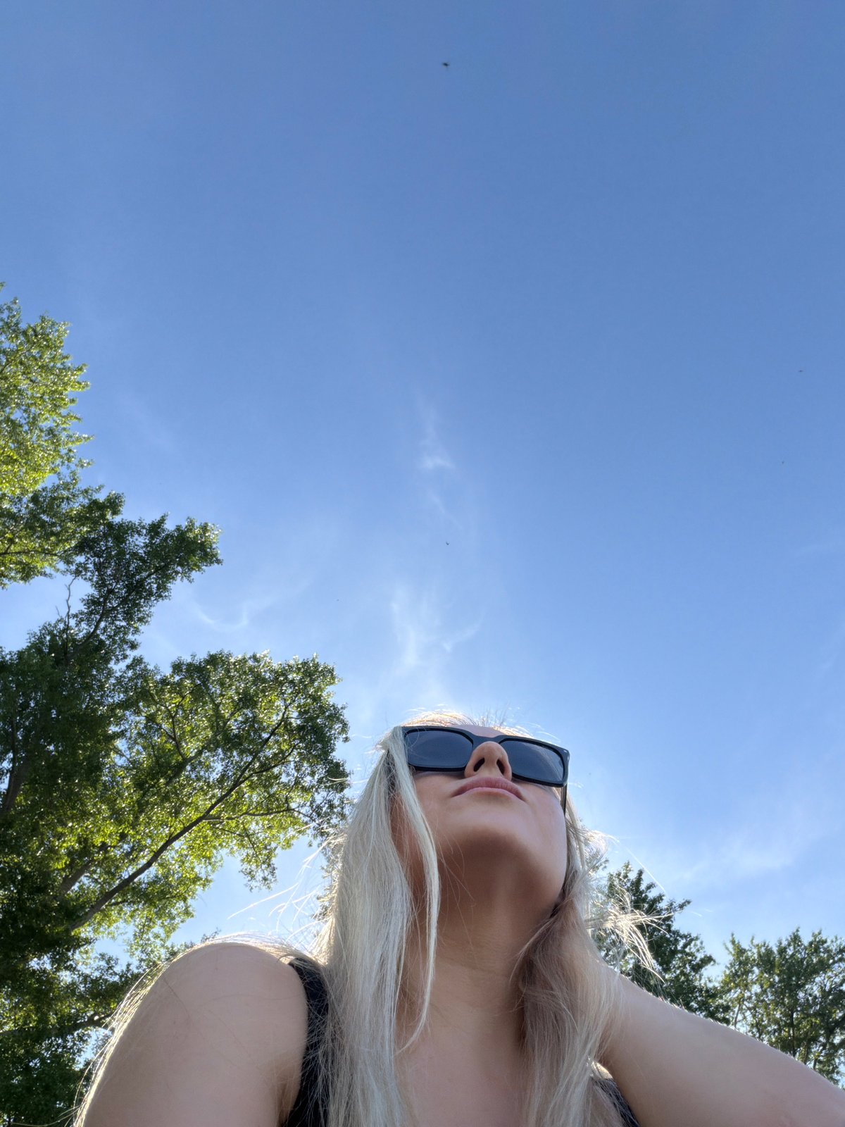 Woman documents leisurely park visit in Votkinsk, Russia