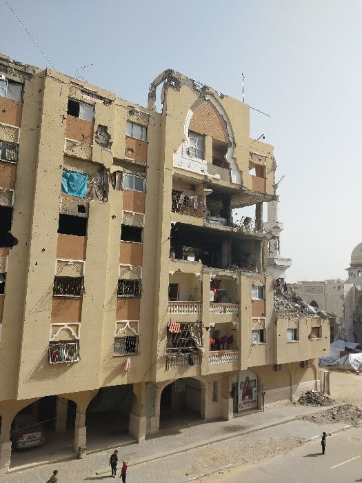 Extensive building damage, displacement camp documented in Khan Yunis