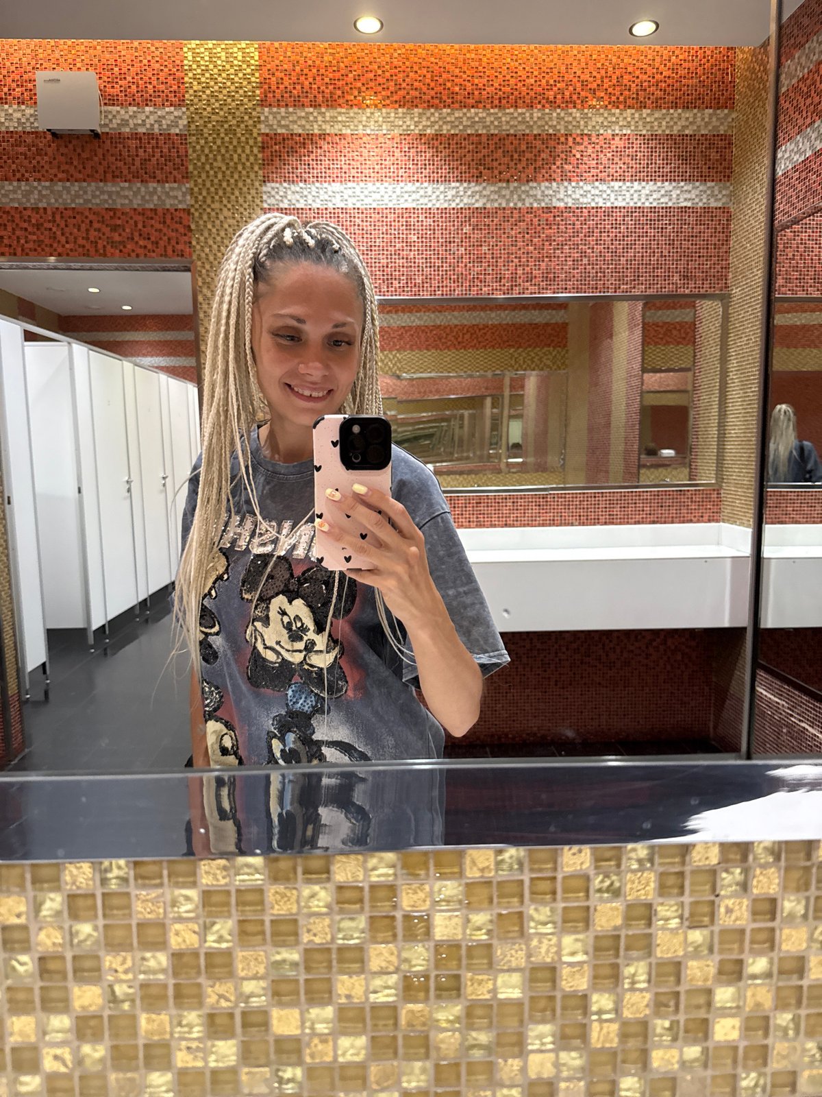 Afternoon at a Yaroslavl shopping mall, selfies and food court