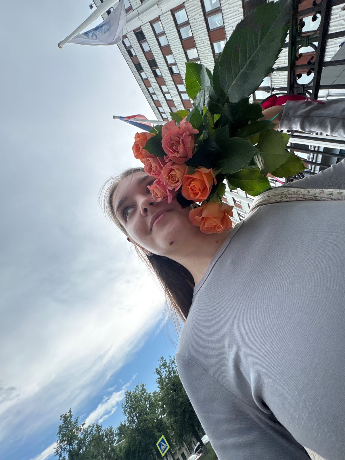 Roses, cats, and daily life in Chaikovsky on a June morning