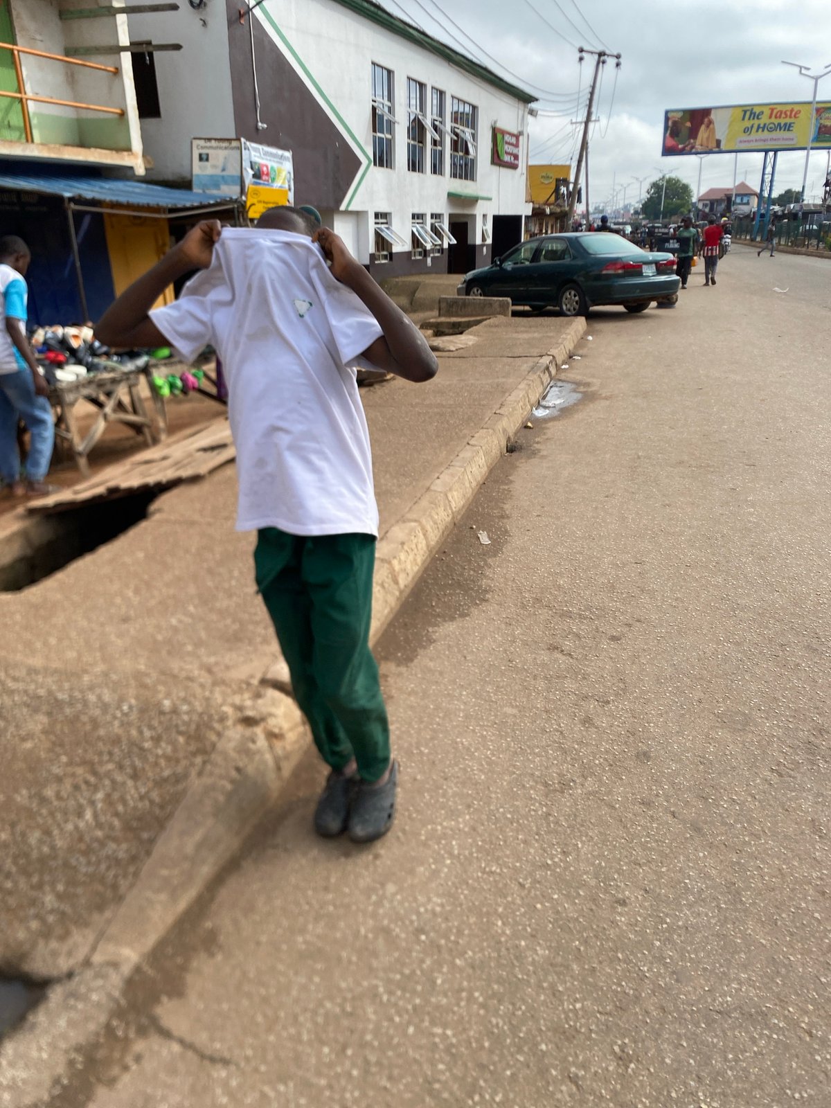 Morning street life and retail activity documented in Bukuru