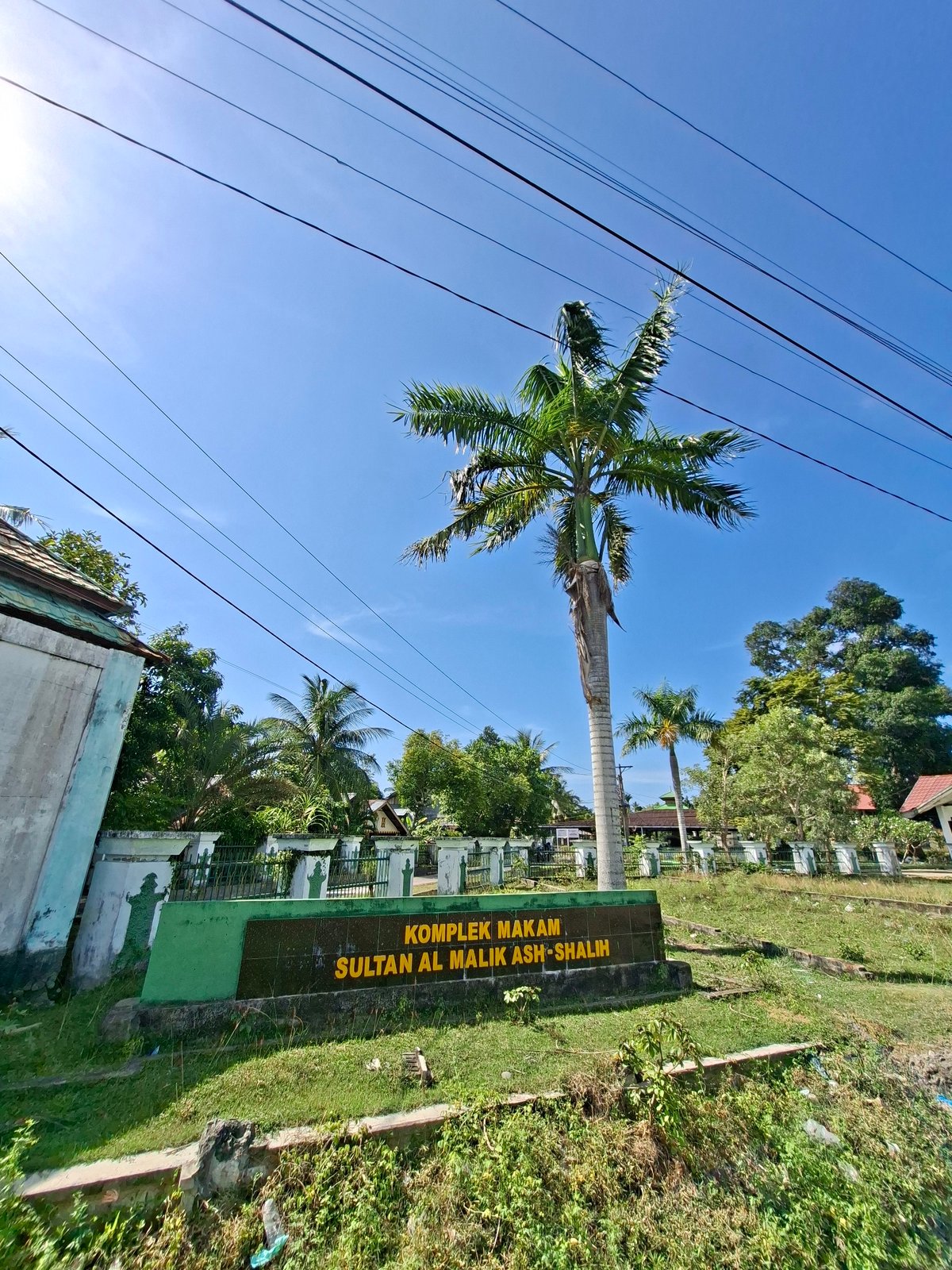 Sultan's tomb complex entrance monument in Beuringen, Indonesia