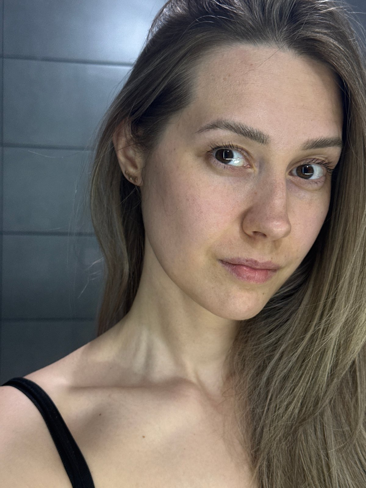Evening moments captured in Chaikovsky: portrait and night driving