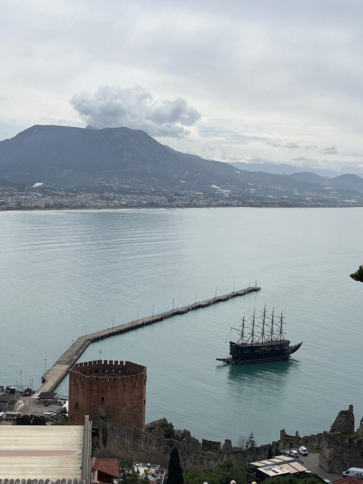 Morning documentation of Alanya's harbor, flora and urban scenes
