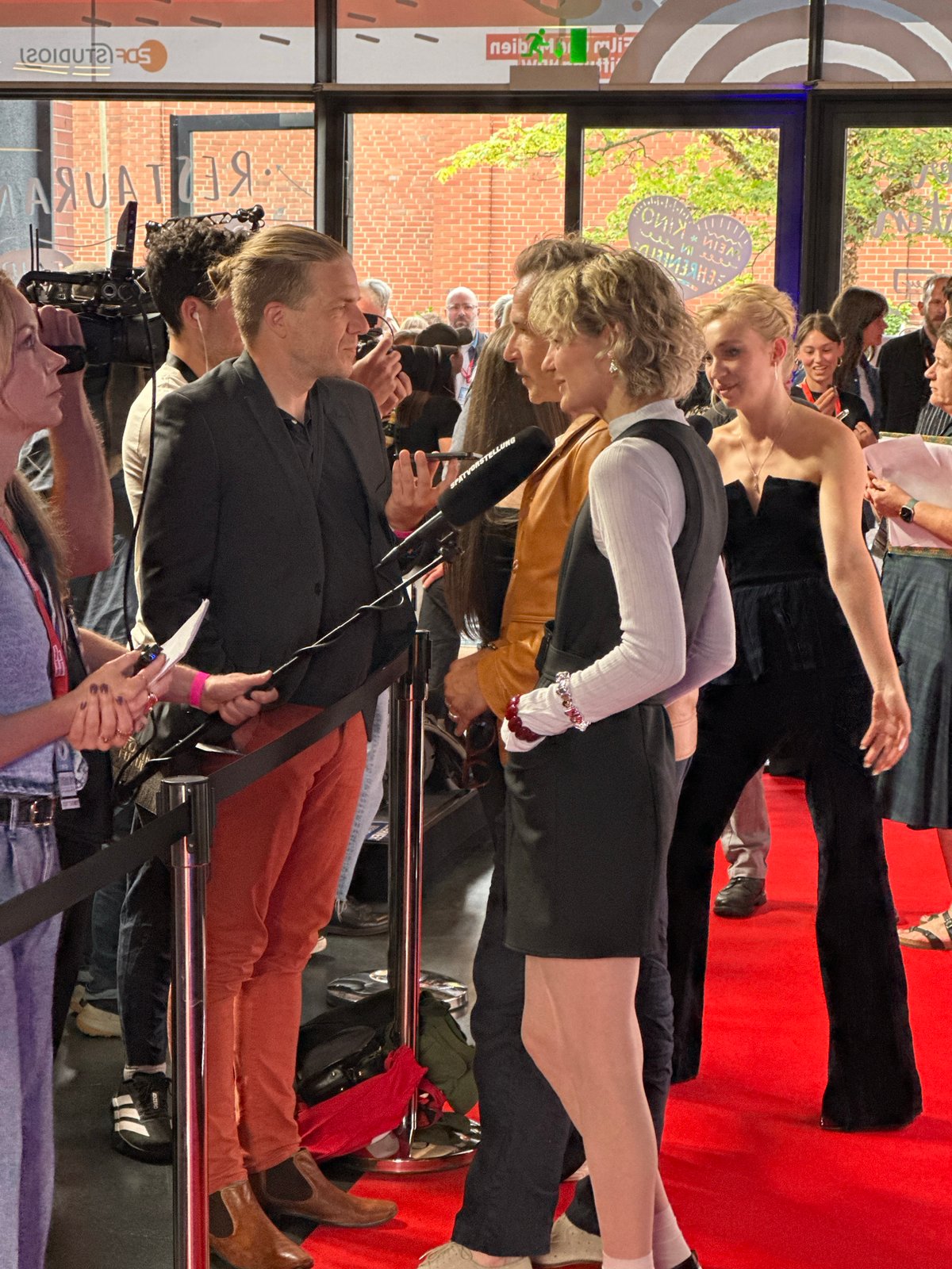 WESTEND GIRL series premiere at Cologne Seriencamp festival