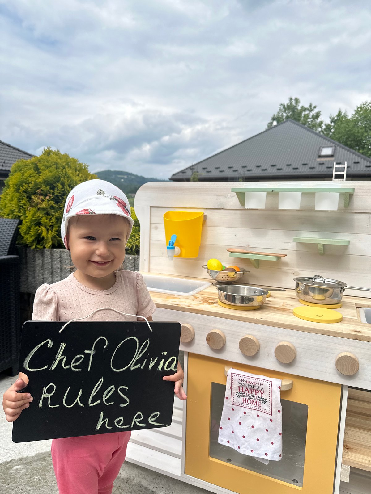 Backyard kitchen play and summer snacks in Wisła, Poland