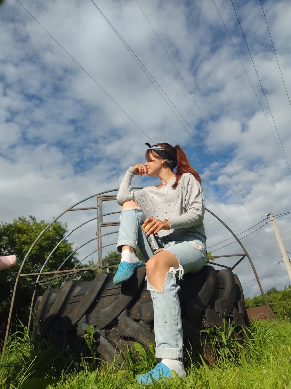 Casual afternoon hangout with a cat in rural Russia