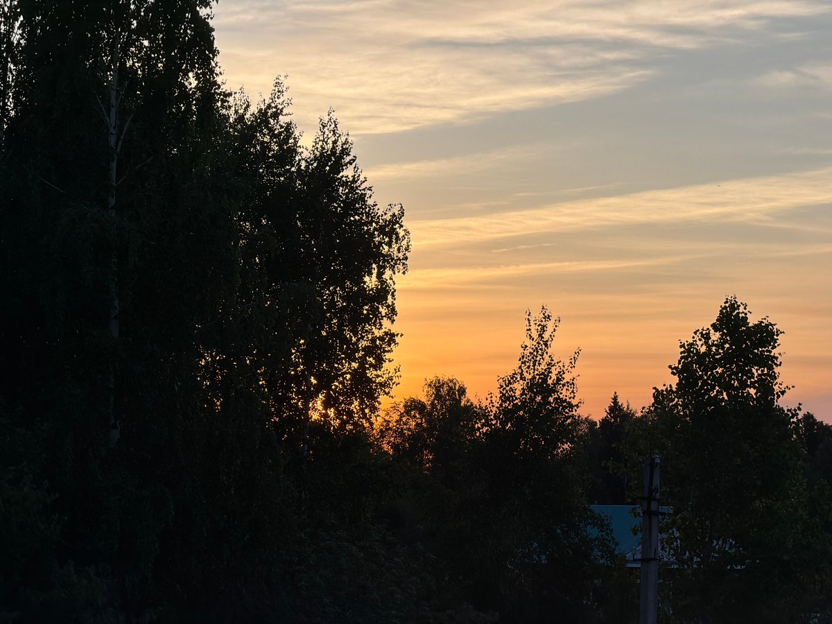 Evening crafting session documented in Chaikovsky, Russia