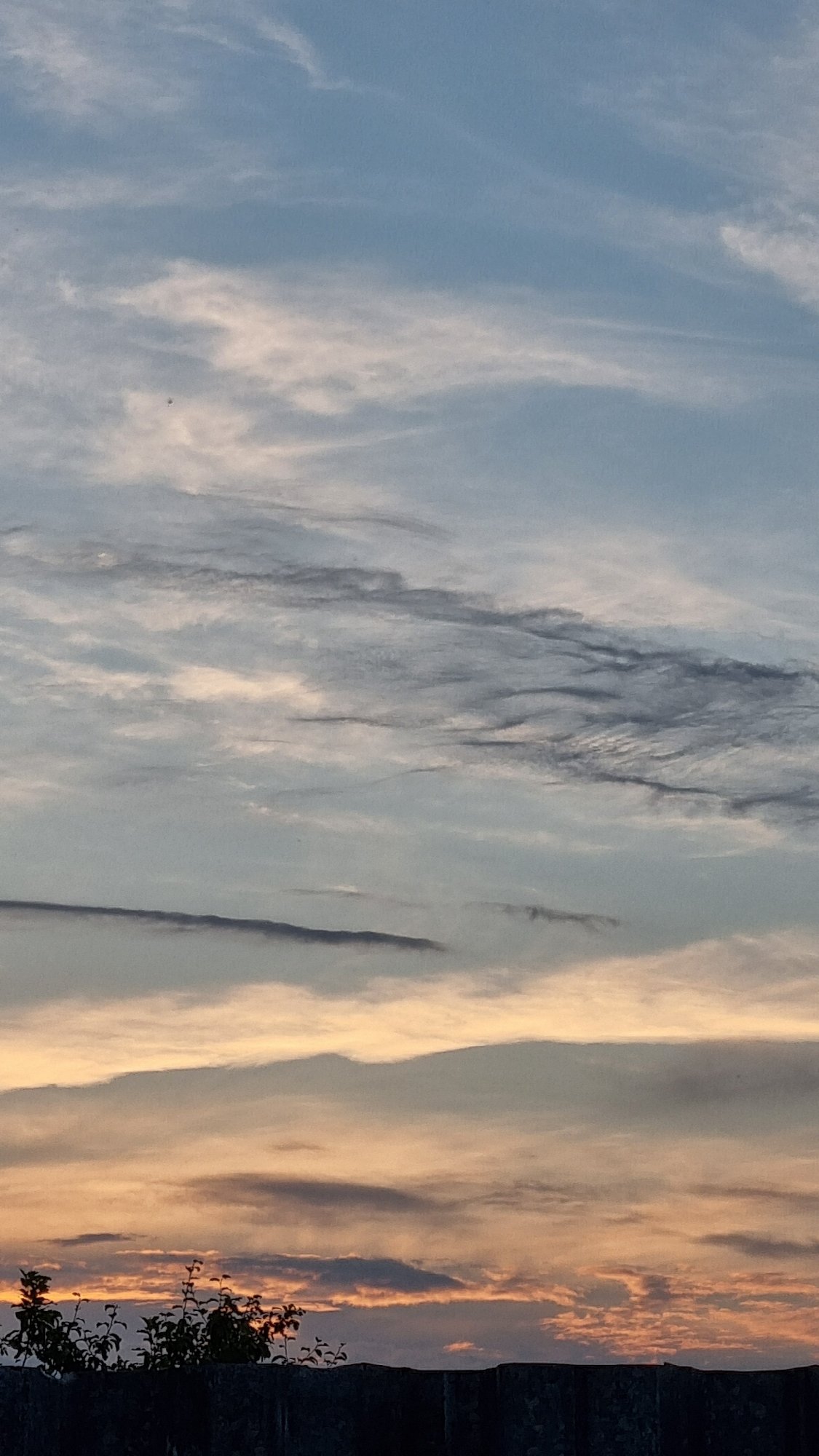 Slow summer evening in Vysokoe, skies and small details