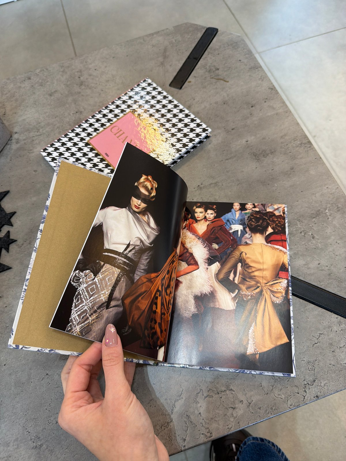 Morning scenes captured across Sofia include cats, sculptures, fashion items