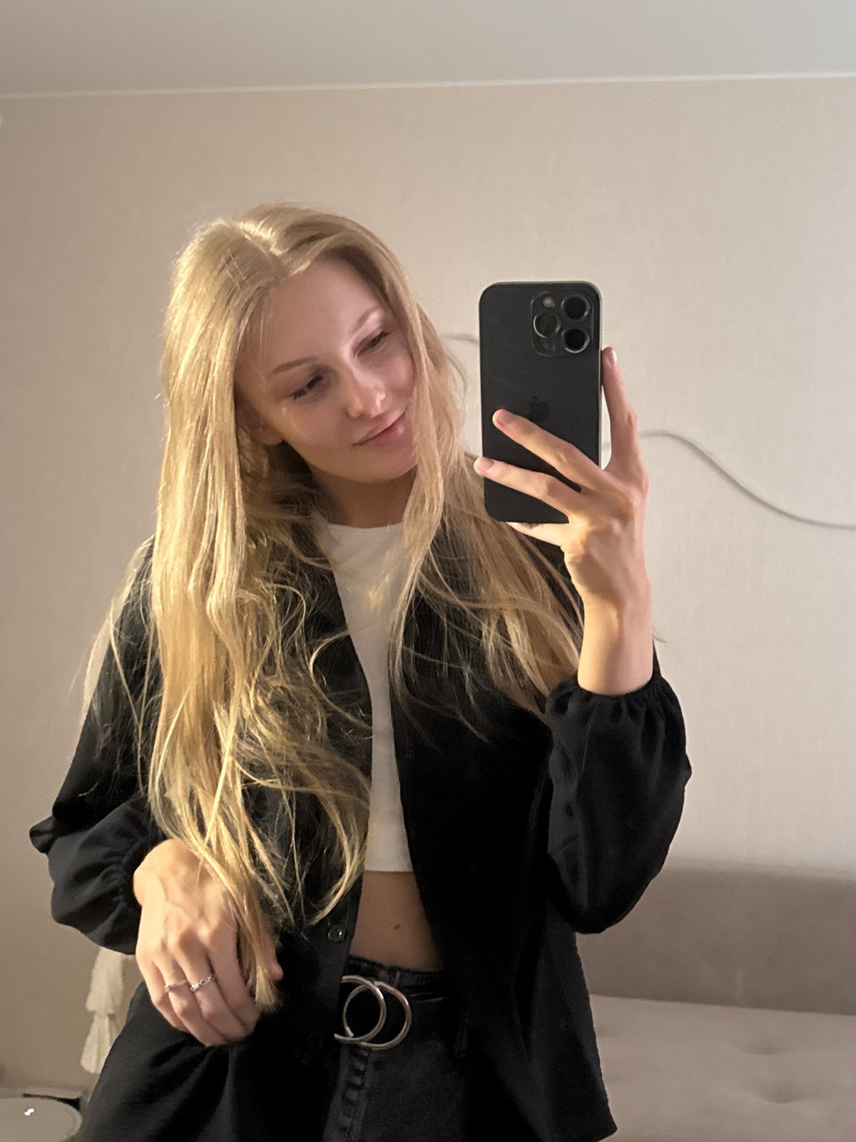 Mirror selfie session in Perm bedroom