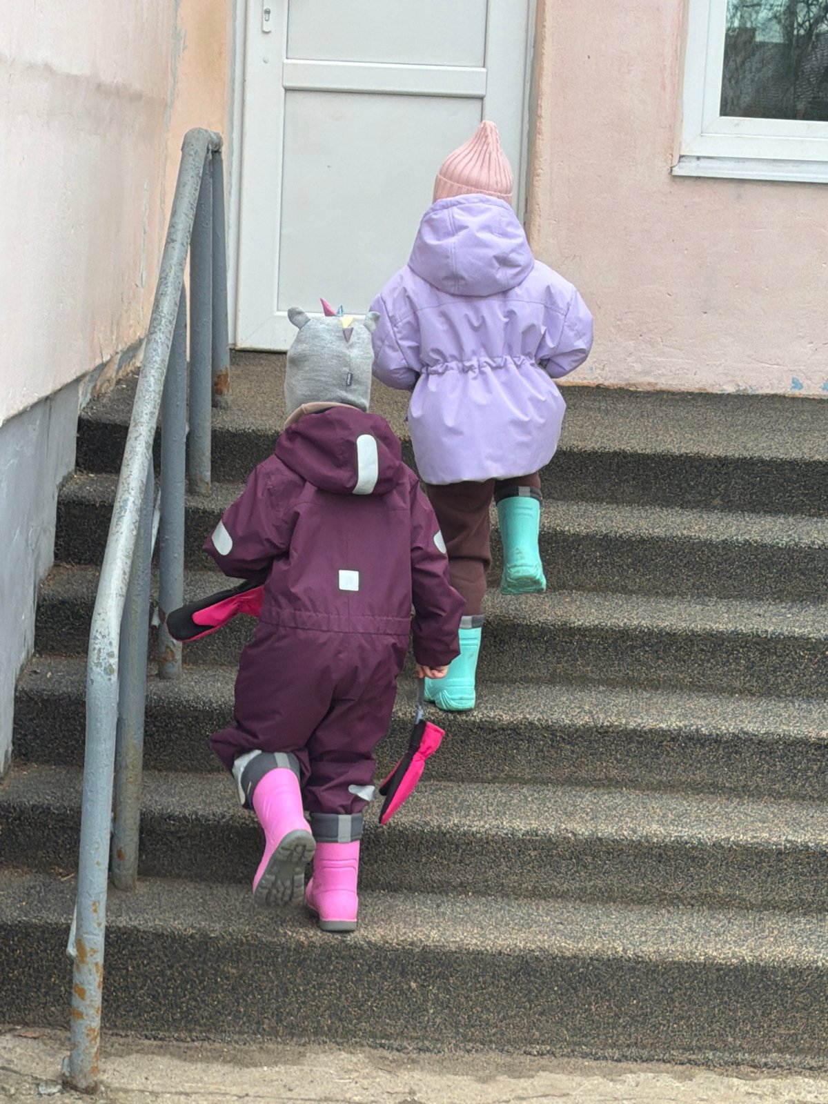 Morning domestic scenes captured across Chaikovsky, Russia households