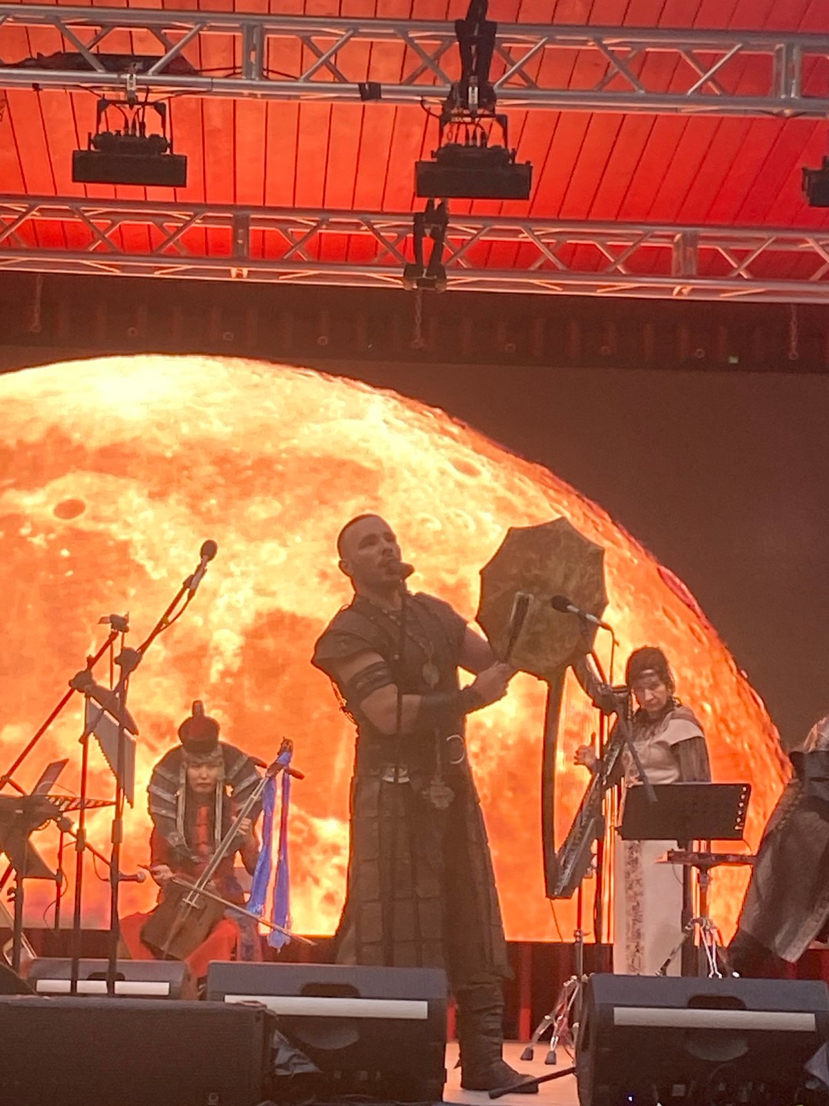Medieval-costumed band performs outdoor concert in Moscow