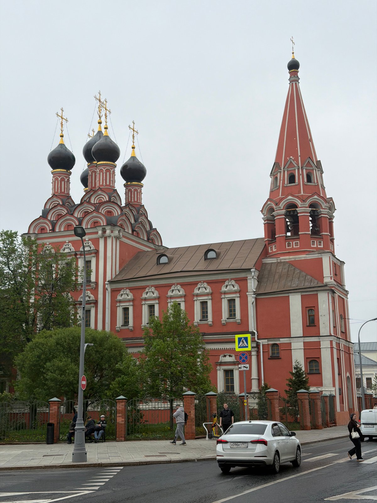 Moscow architectural landmarks documented during morning walkthrough