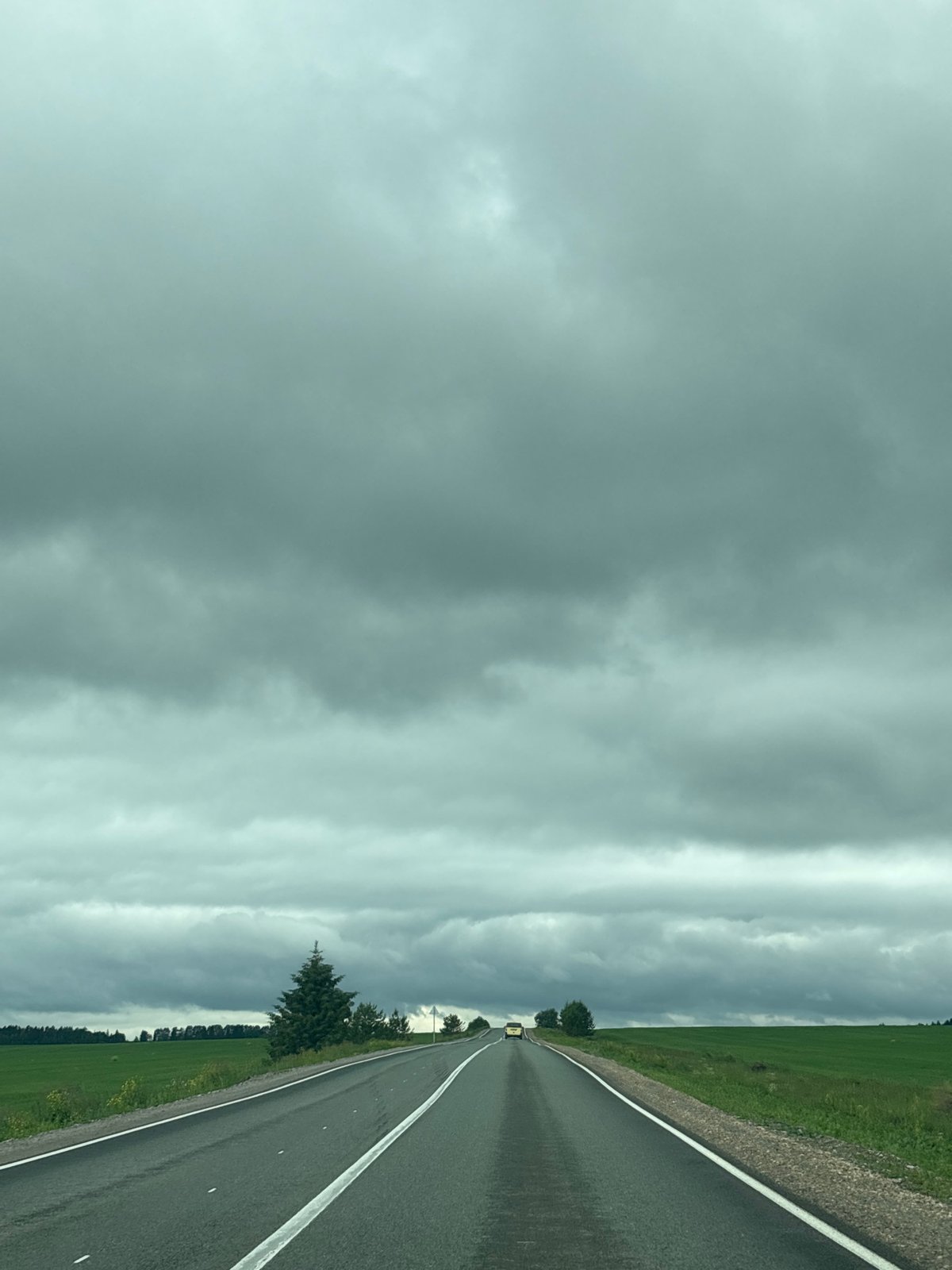 Overcast morning road conditions documented in Niva, Russia