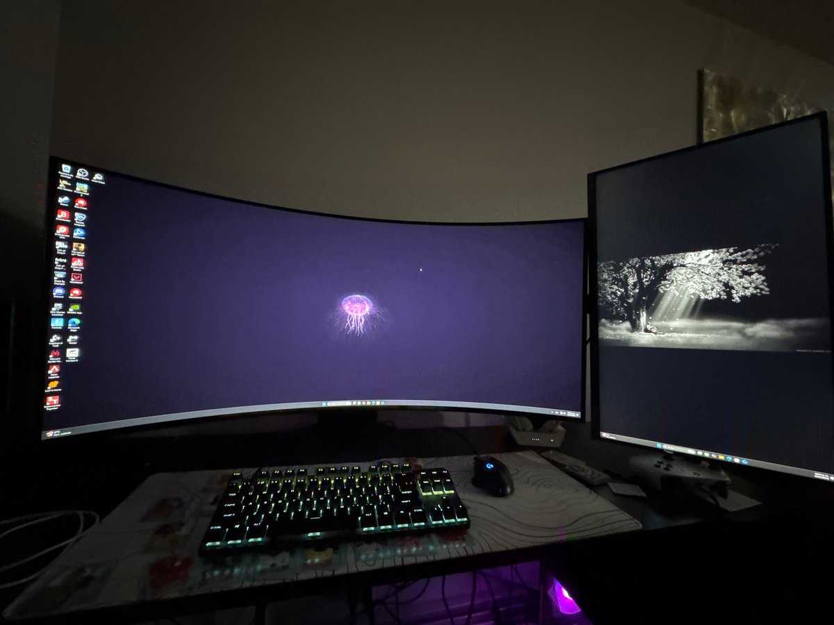 Late-night gaming session documented in Glendale Heights computer setup