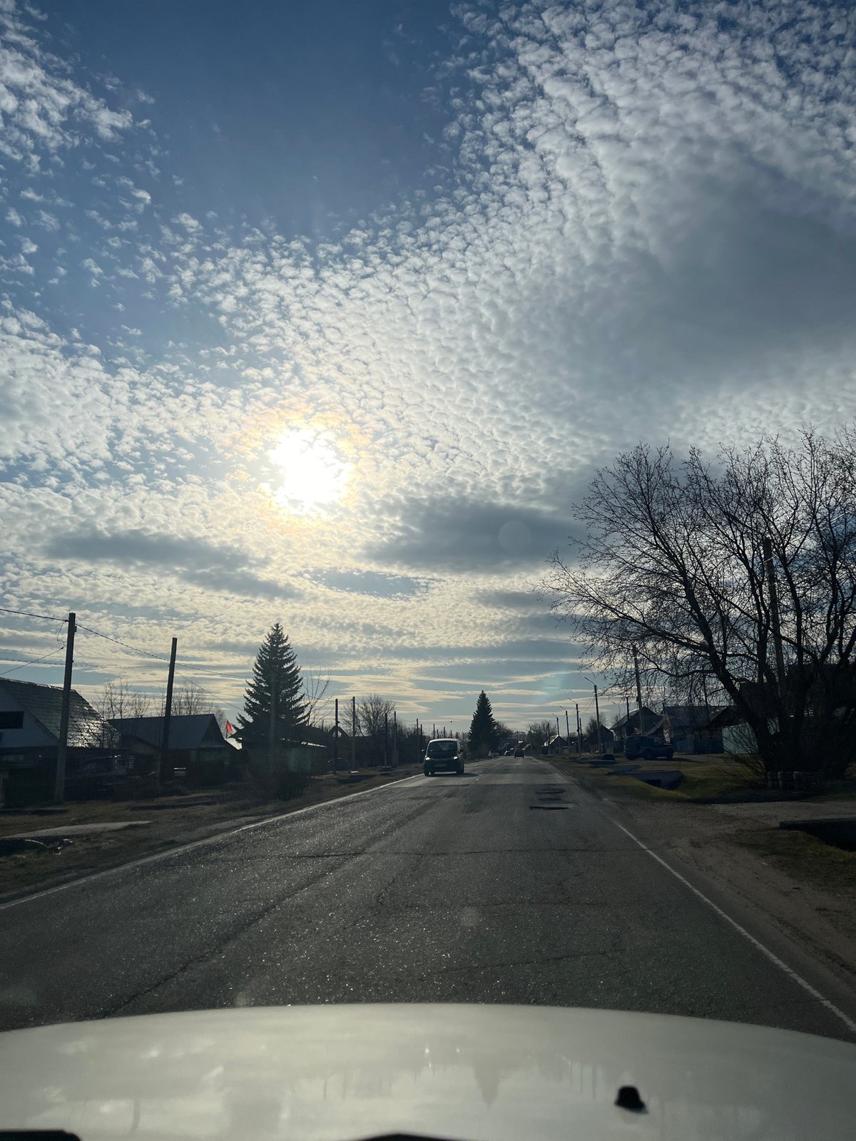 Partly cloudy conditions observed from vehicle in Zelenogorsk, Russia