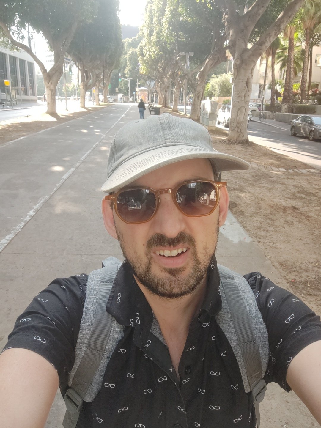 Morning selfies and street photography captured in Tel-Aviv