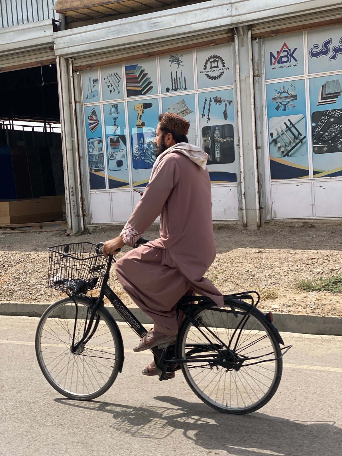 Everyday street movement in Kandahar, Afghanistan