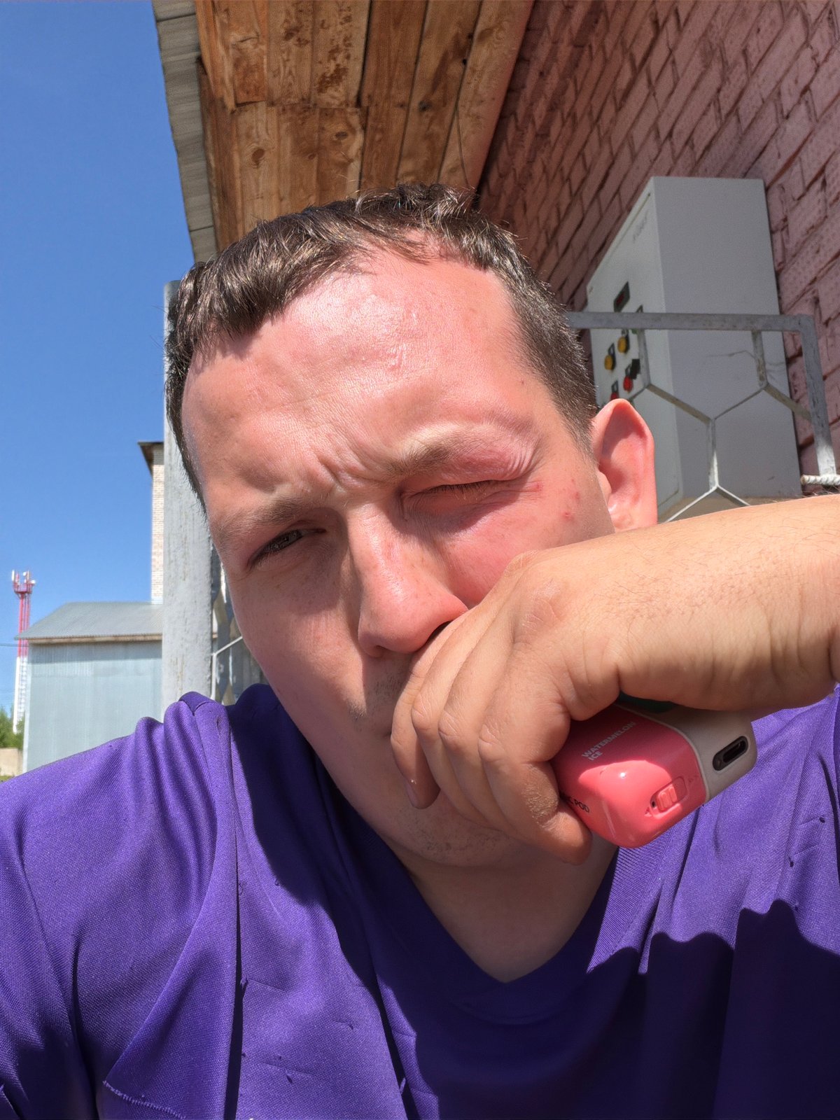Man photographed vaping, taking selfies in Chaikovsky, Russia