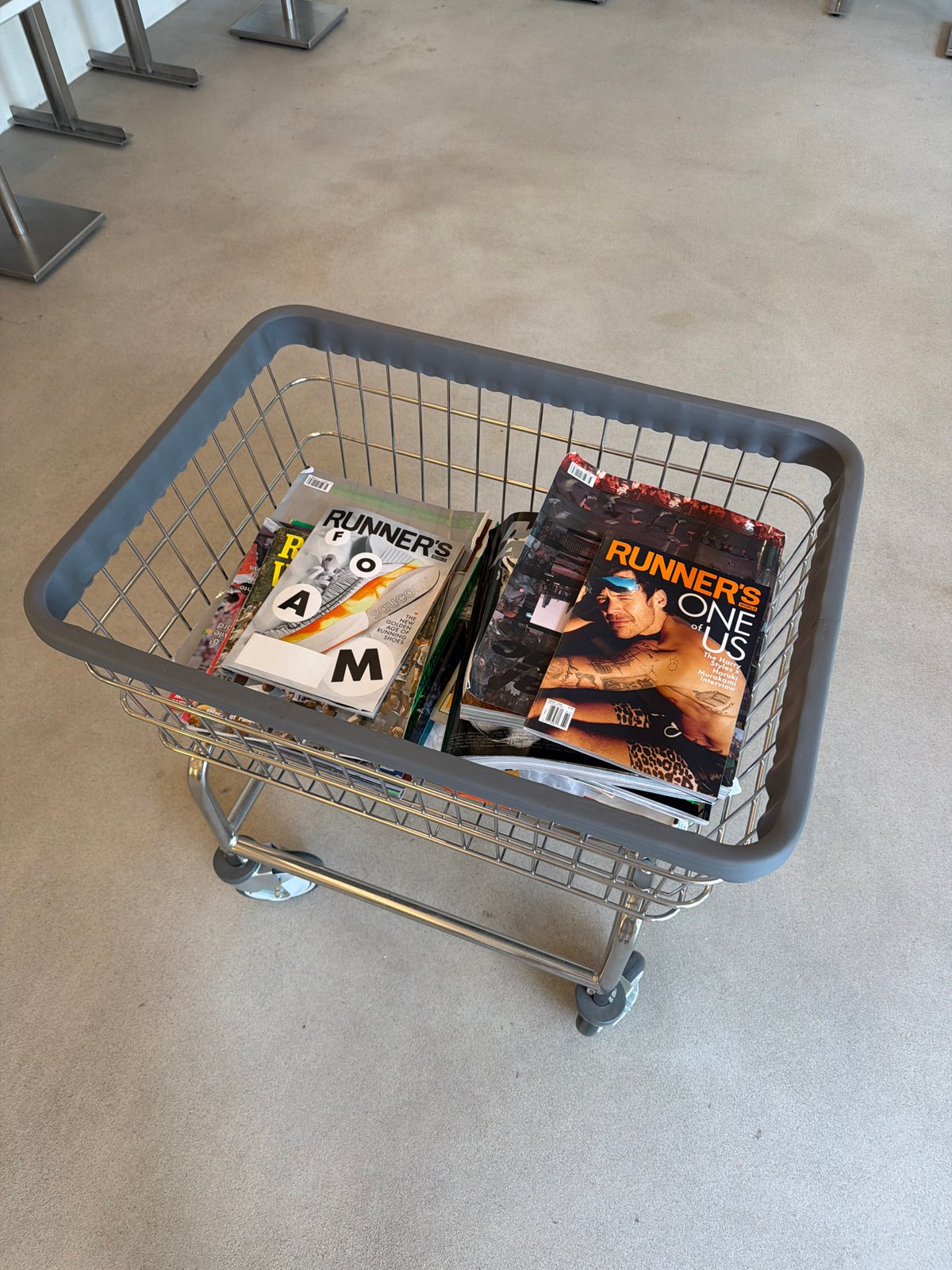 Shopping cart filled with running magazines spotted in Seoul
