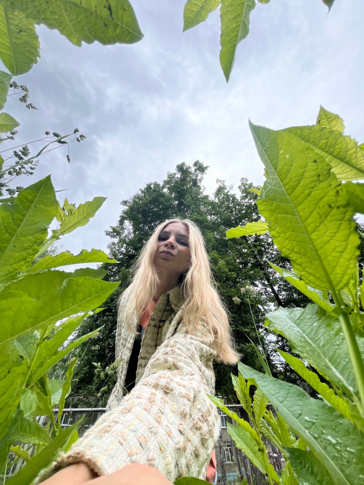 Woman documents early morning car journey through Chaikovsky, Russia