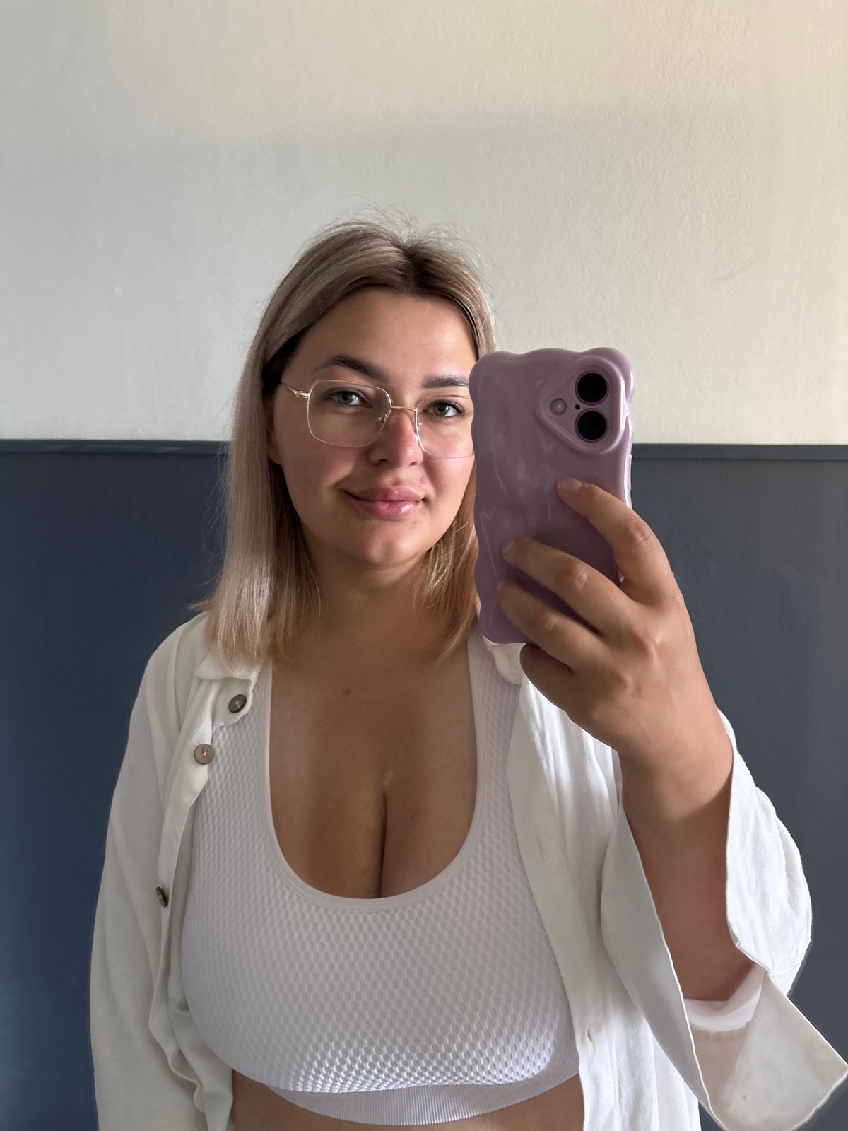 Hotel room selfie session in Chalong, all in white