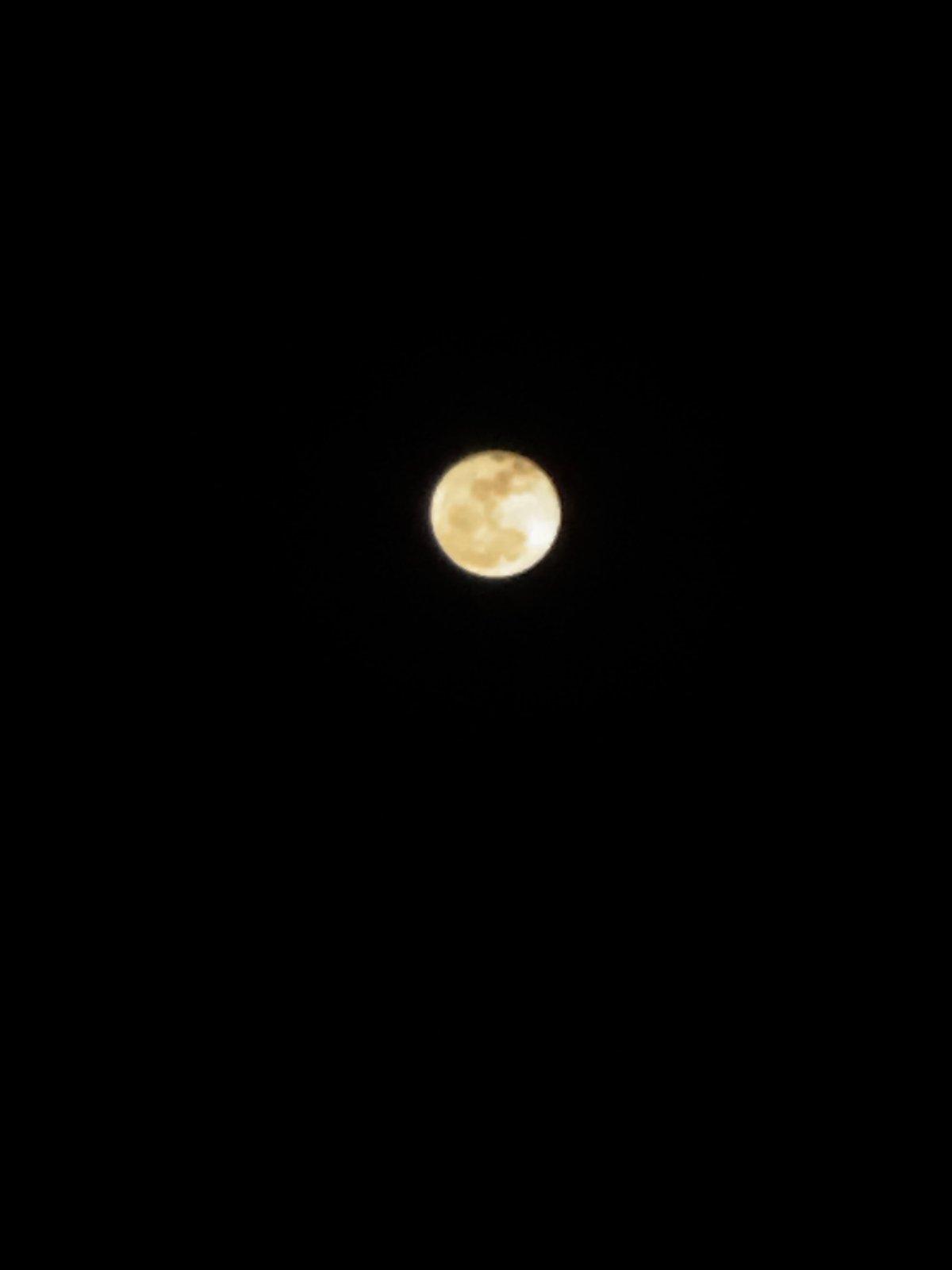 Late night moon viewing and World Cup sticker collecting in Puebla