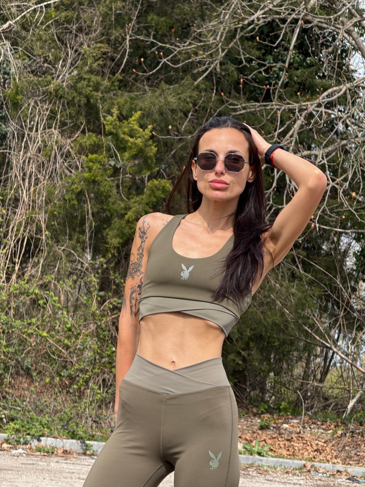 Woman spotted in different outfits around Pleven within minutes