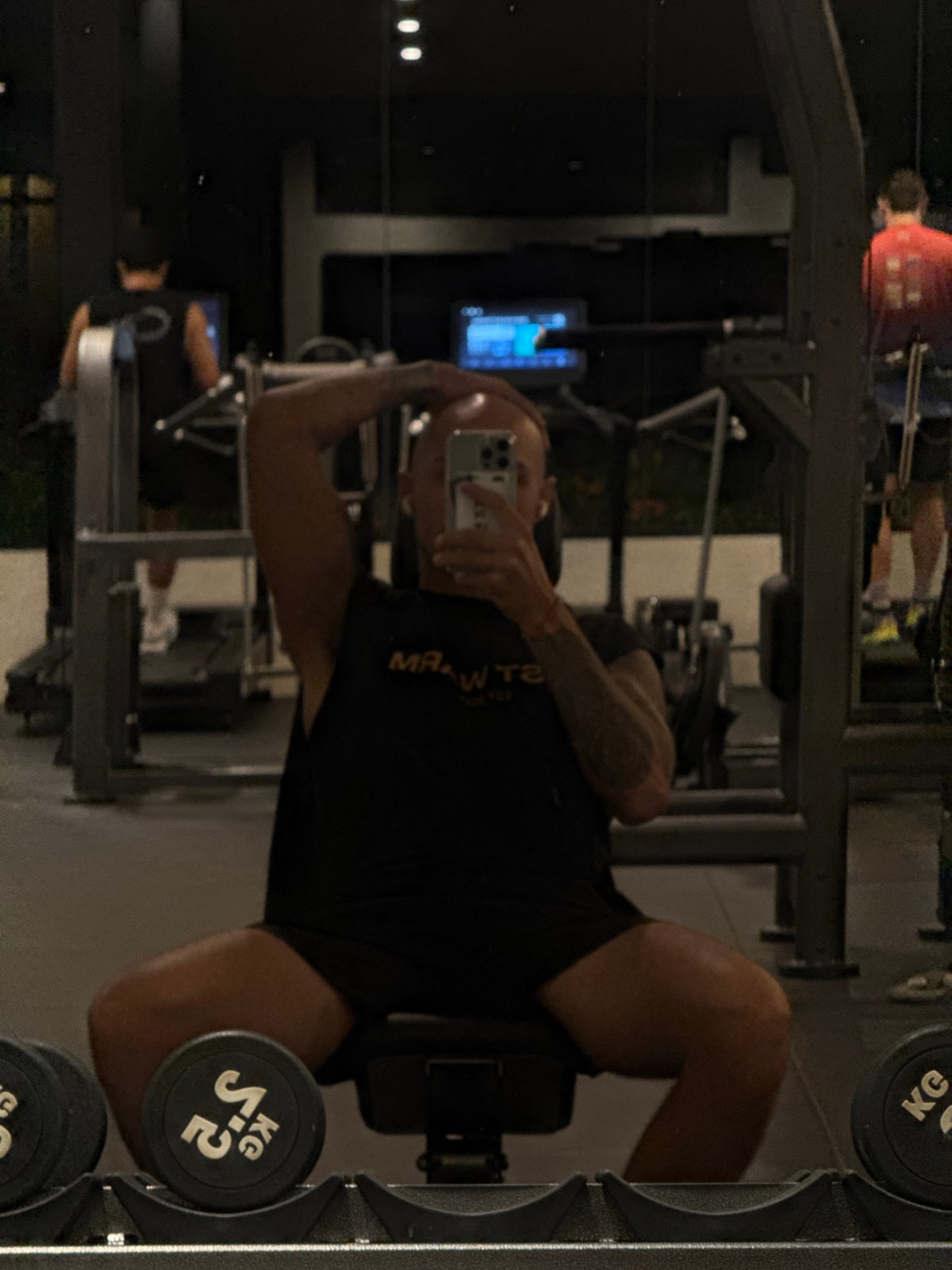 Gym selfies during a workout session in Kuta Selatan