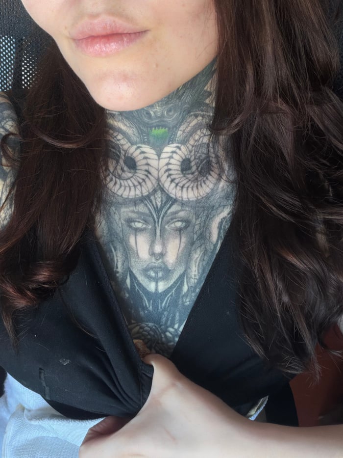 Tattooed woman photographed repeatedly in Chaikovsky, Russia morning session
