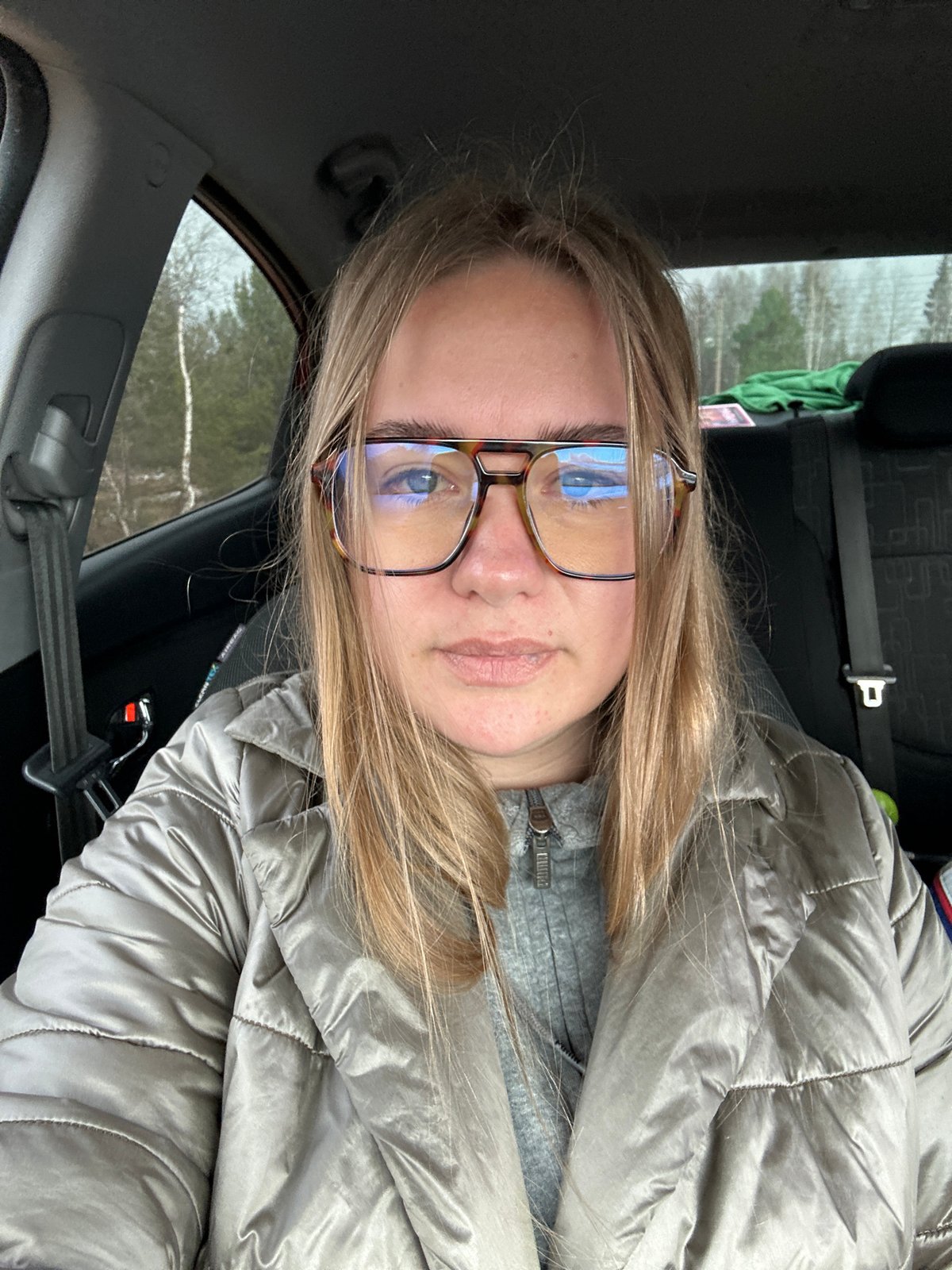 Driver observed in vehicle in Ural'skoe, Russia