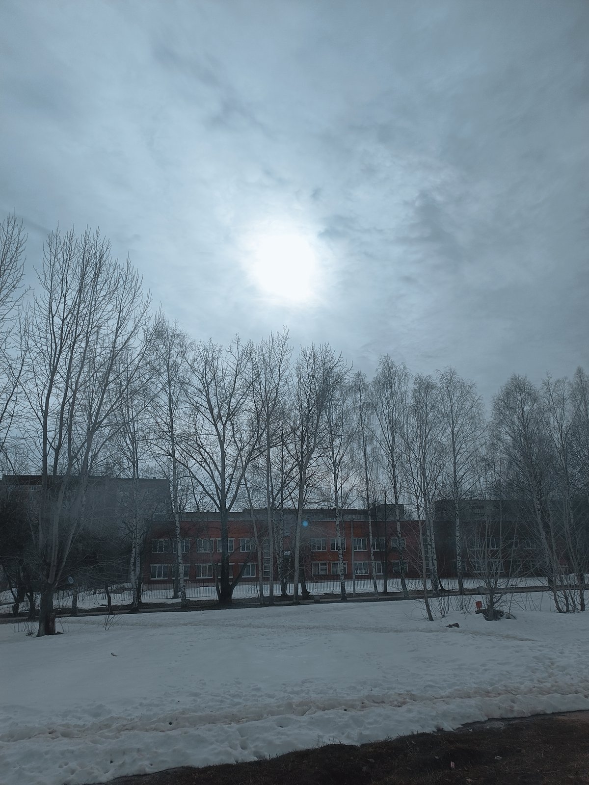 Morning domestic life documented through selfies in Izhevsk