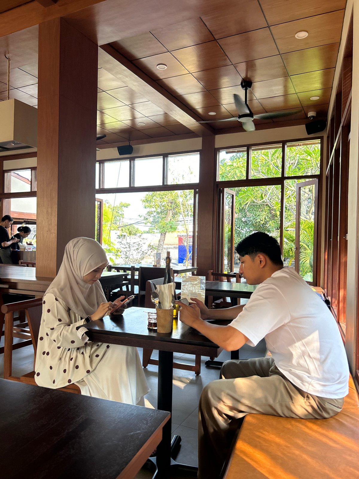 Late-night café hang at Kyoto Country Club, North Kuta