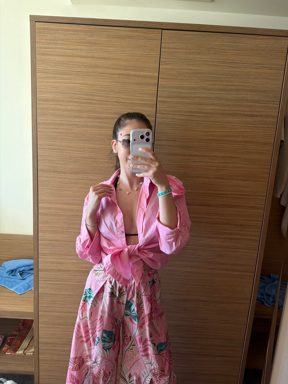 Morning outfit documentation across multiple rooms in Primorsko