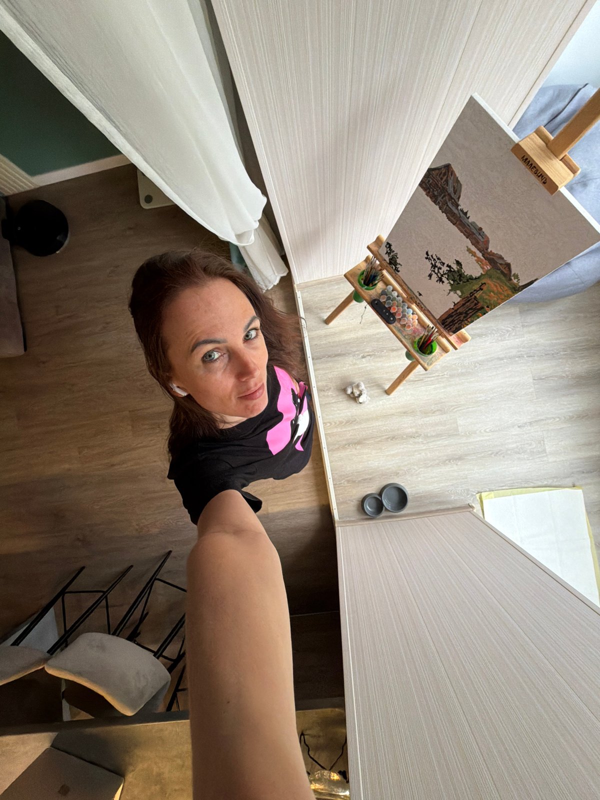 Woman documents evening routine with food and supplements in Birobidzhan