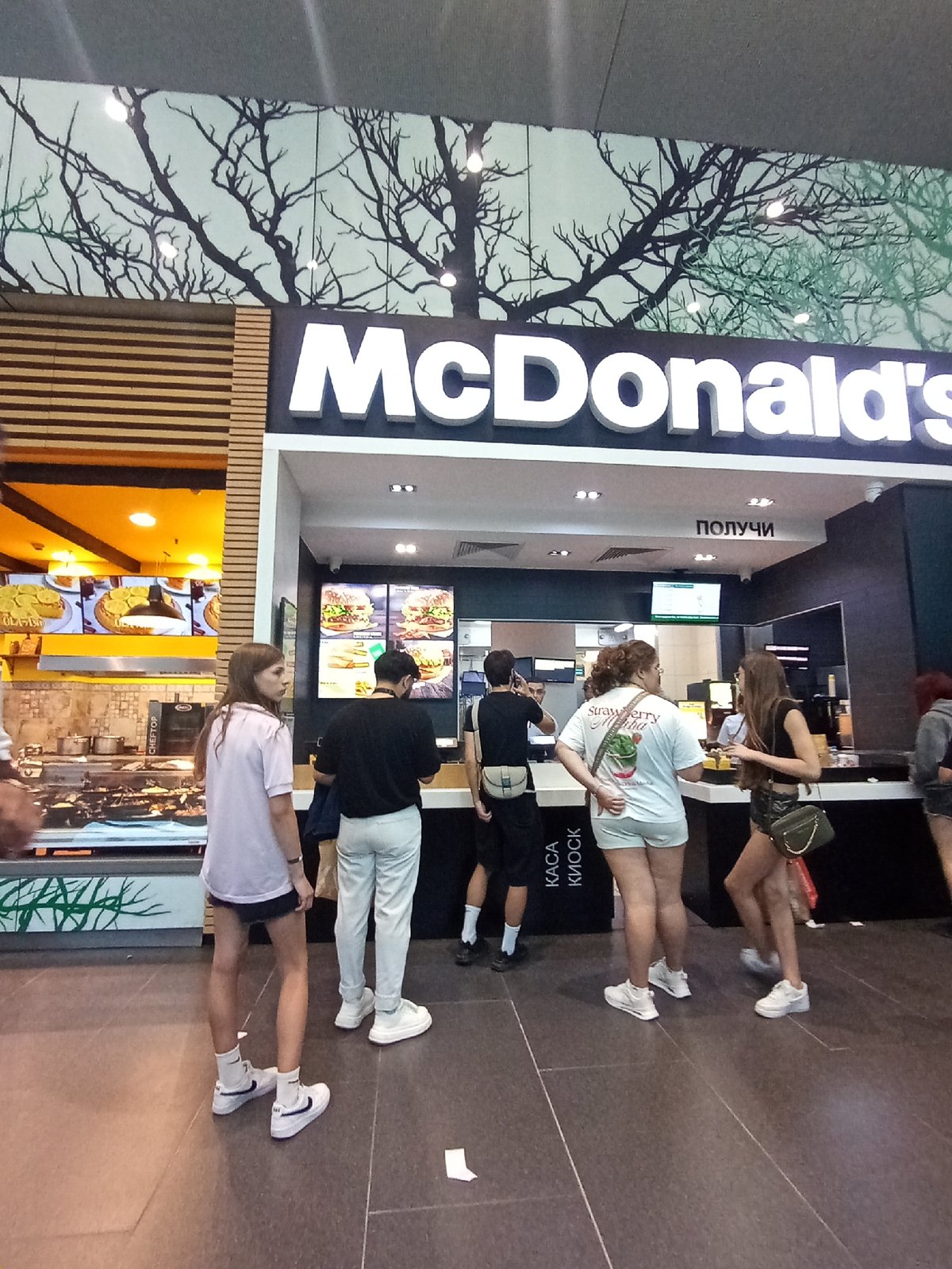 Lunchtime queue at a Varna McDonald's
