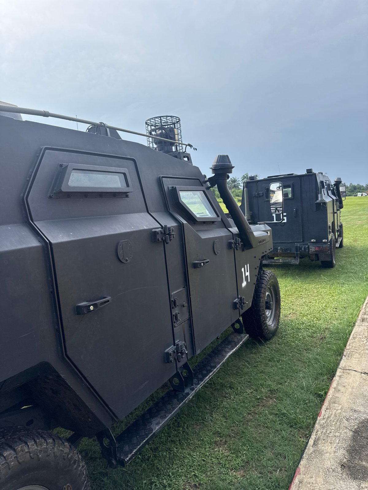 Armored vehicles spotted in Nigerian field