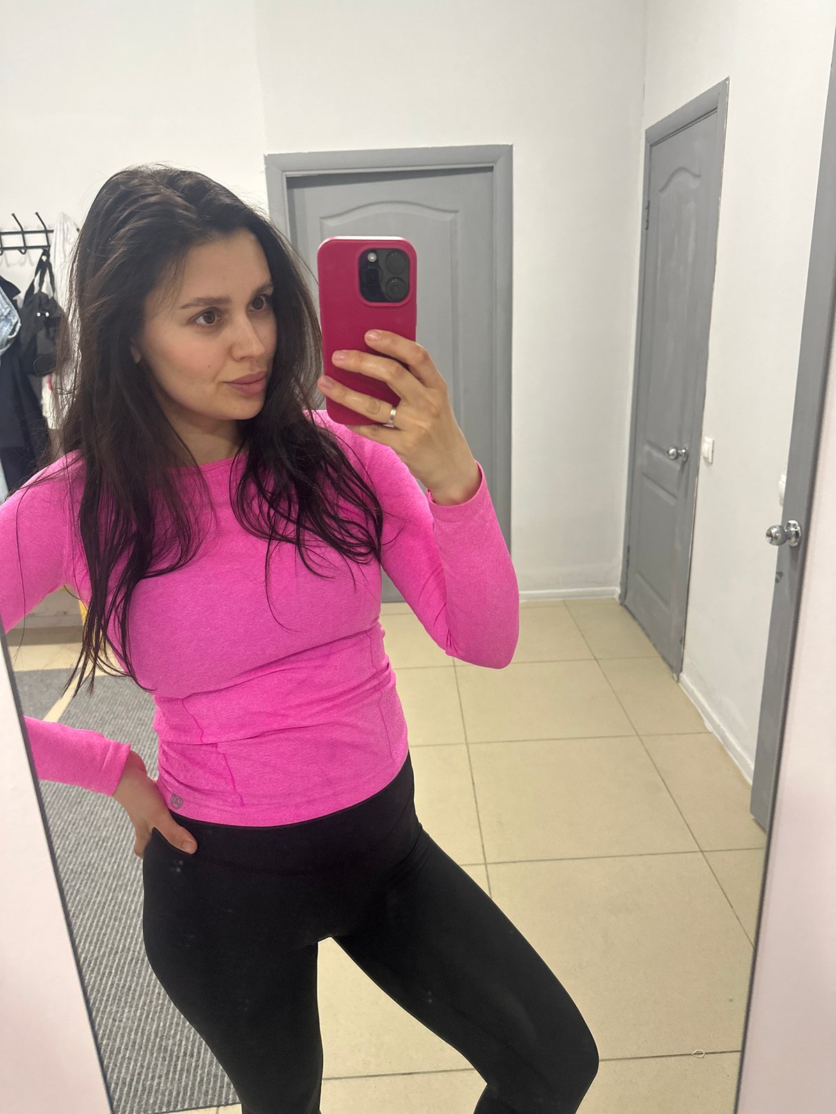 Woman documents workout session and daily moments in Chaikovsky
