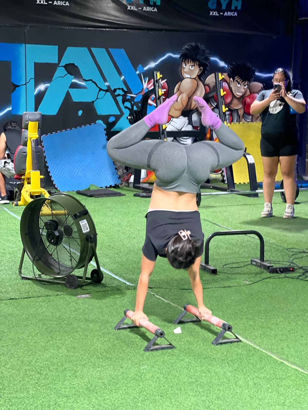Late-night fitness activities documented at Arica gyms