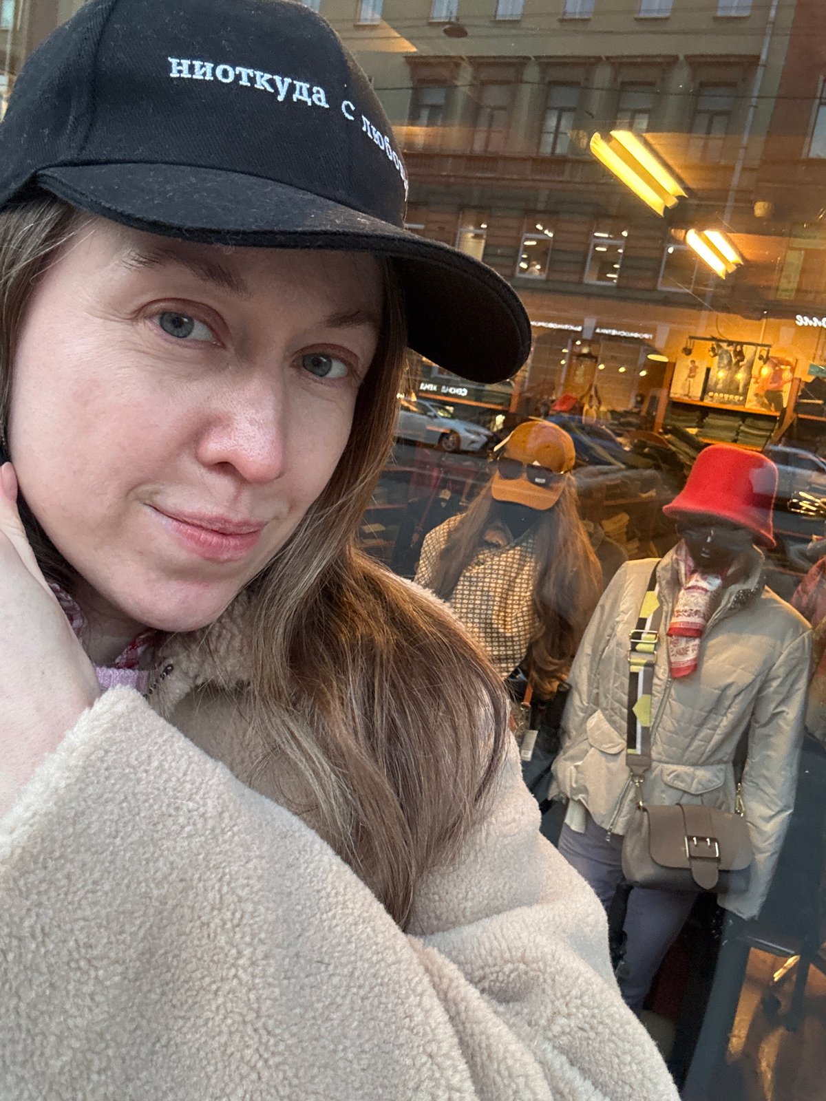 Everyday moments captured across Saint Petersburg city center