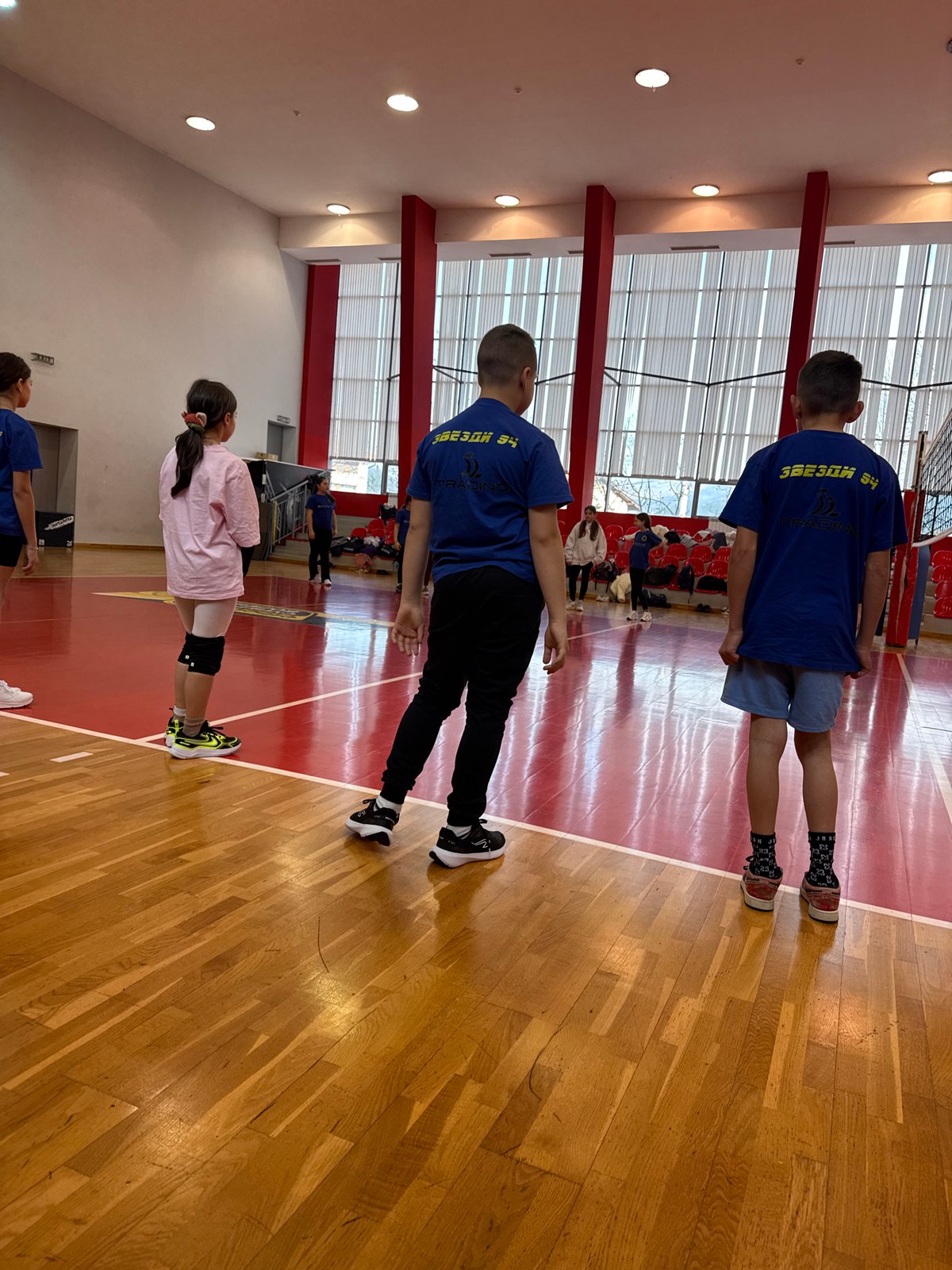 Youth sports training session held at Etropole gymnasium